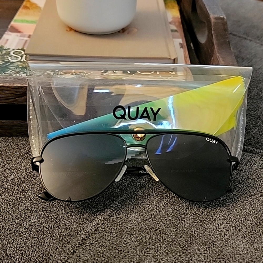 Quay High Key Mini - Black/Smoke Polarized